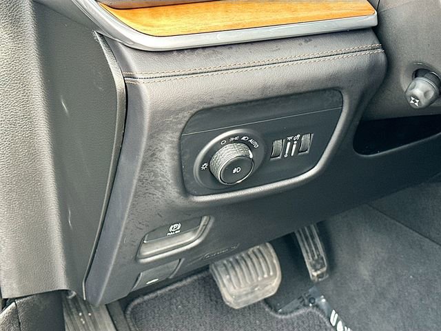 Used 2025 Jeep Grand Cherokee Summit image 10