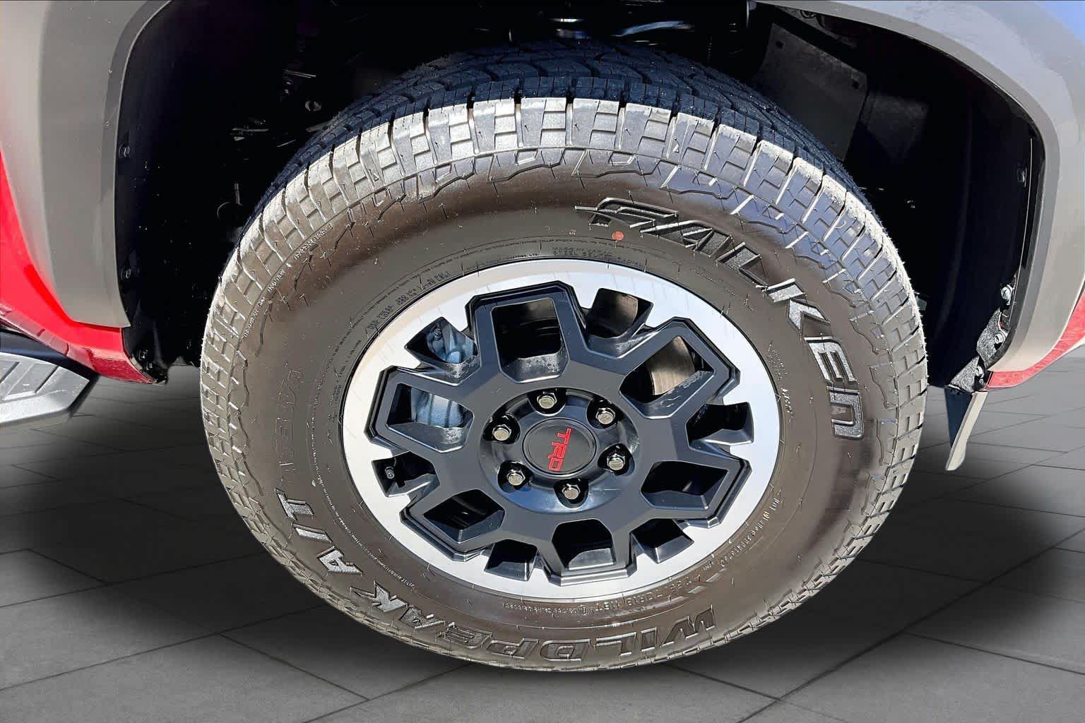Certified 2026 Toyota 4Runner TRD Off-Road Premium AWD/4WD image 11
