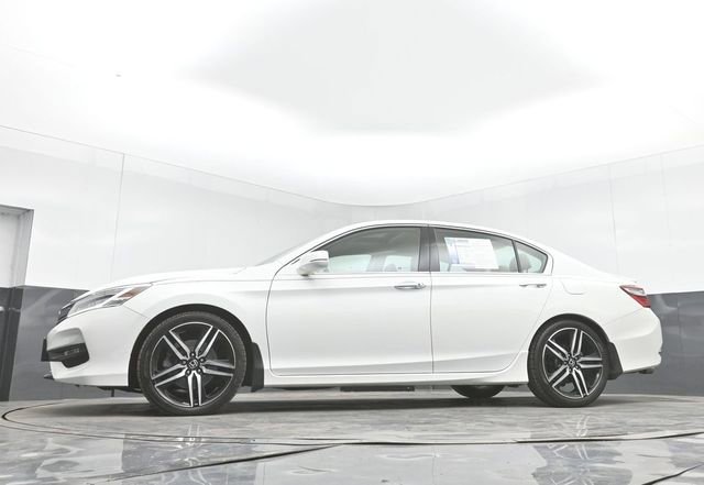 Used 2017 Honda Accord Touring image 42