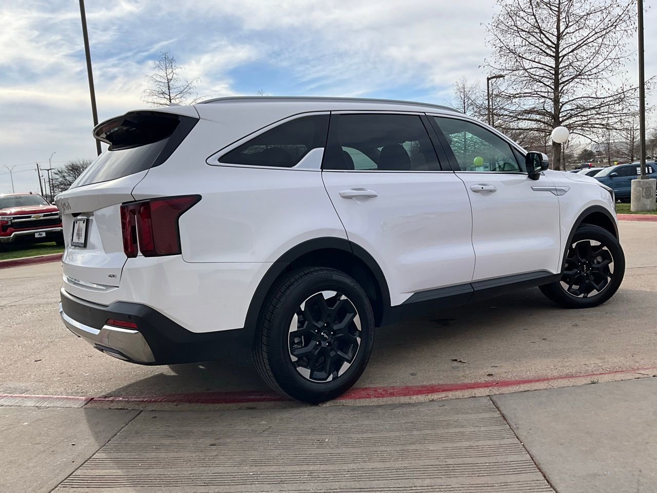 Used 2024 Kia Sorento S image 6
