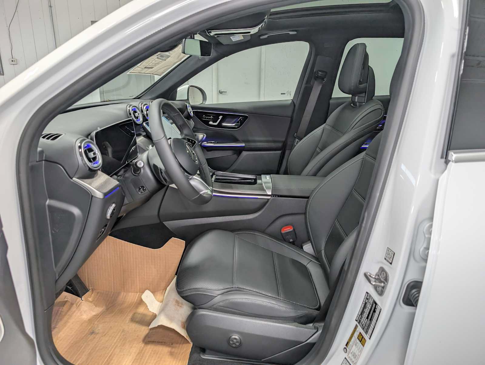 New 2027 Mercedes-Benz GLC 300 4MATIC image 4
