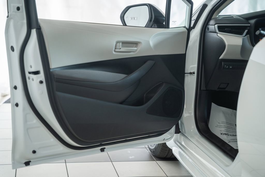 New 2026 Toyota Corolla LE FWD image 34