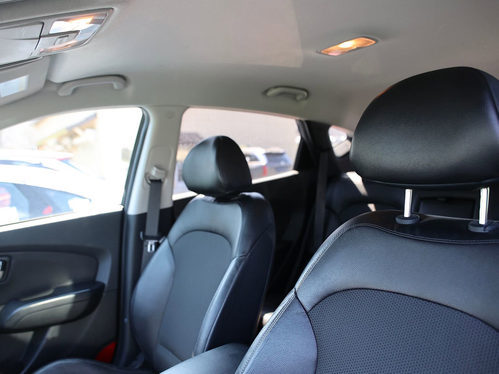 Used 2015 Hyundai Tucson SE image 10