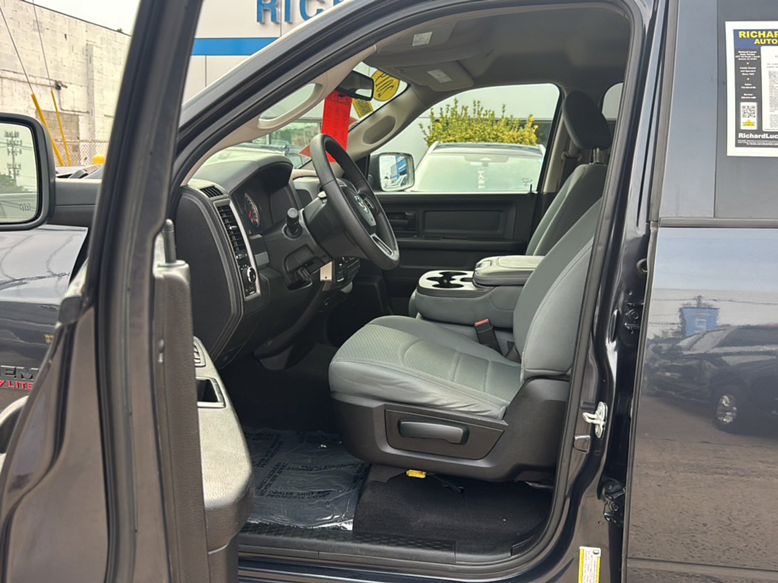Used 2019 RAM 1500 Express w/ Express Value Package AWD/4WD image 12