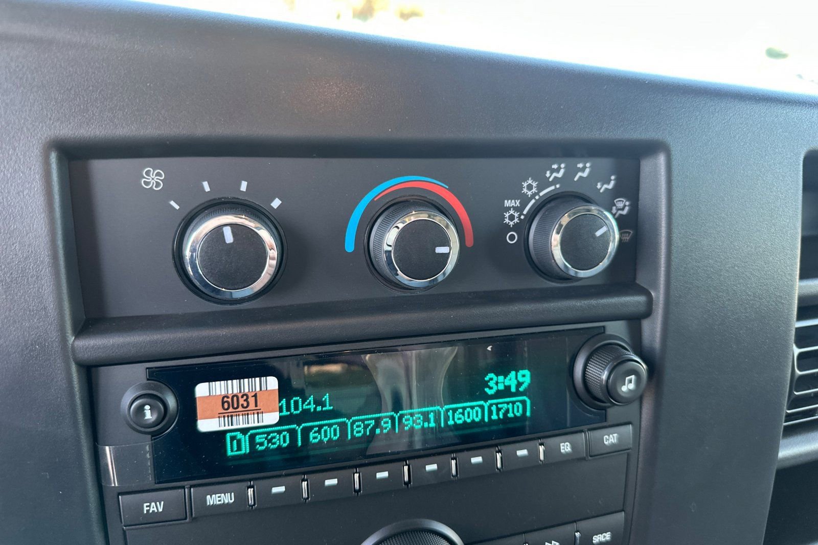 New 2025 Chevrolet Express 3500 w/ Power Convenience Package RWD image 26