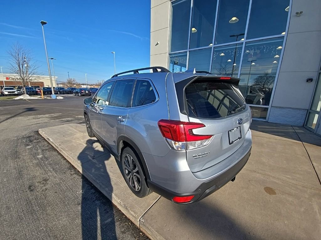 Used 2023 Subaru Forester Limited image 6