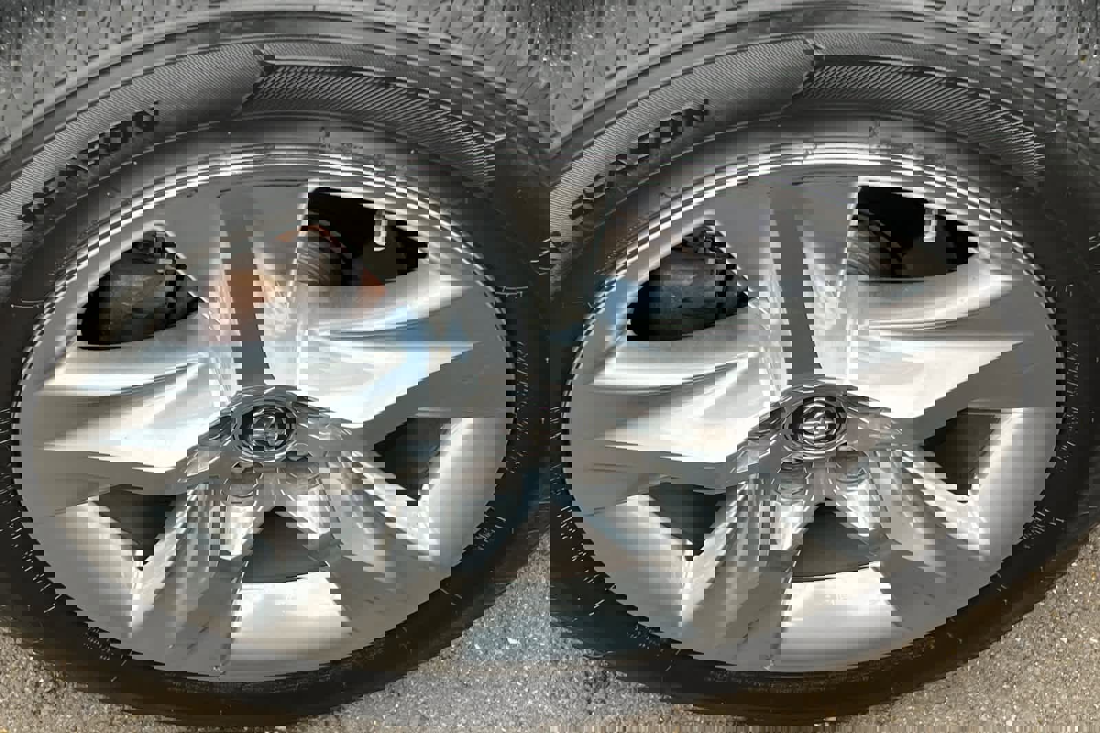 Used 2016 Toyota Highlander Limited image 21