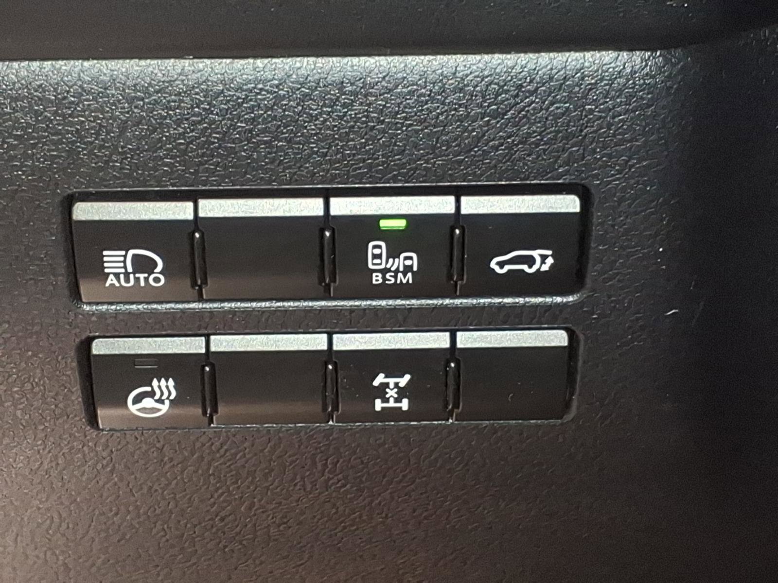 Used 2018 Lexus NX 300 AWD w/ Premium Package image 8