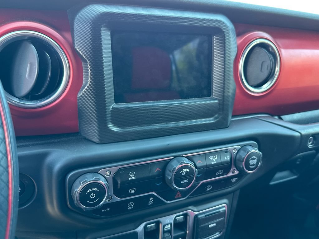 Used 2018 Jeep Wrangler Unlimited Sport S AWD/4WD image 16