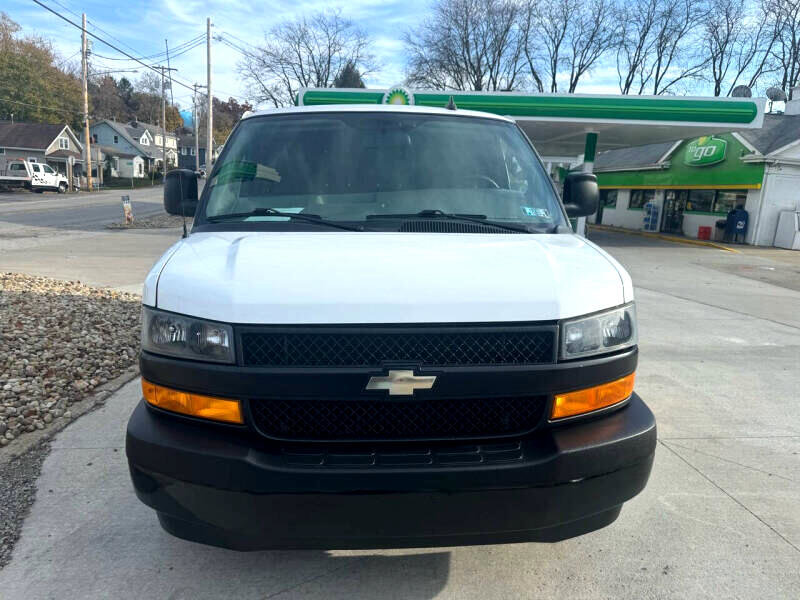 Used 2018 Chevrolet Express 2500 image 8
