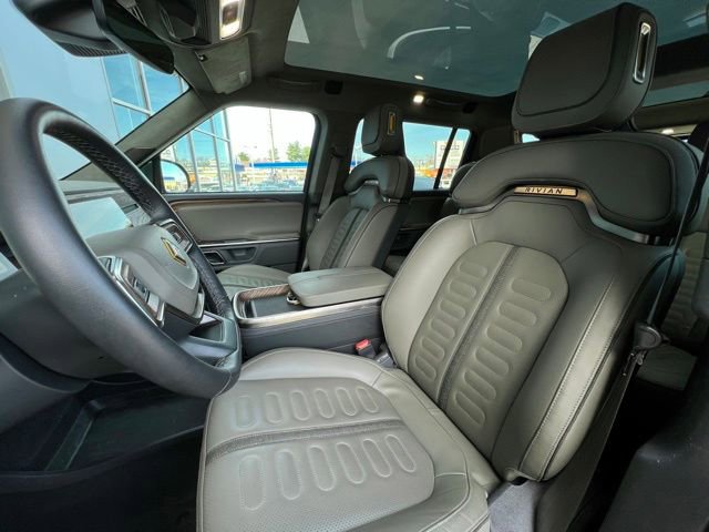 Used 2024 Rivian R1S Adventure image 27