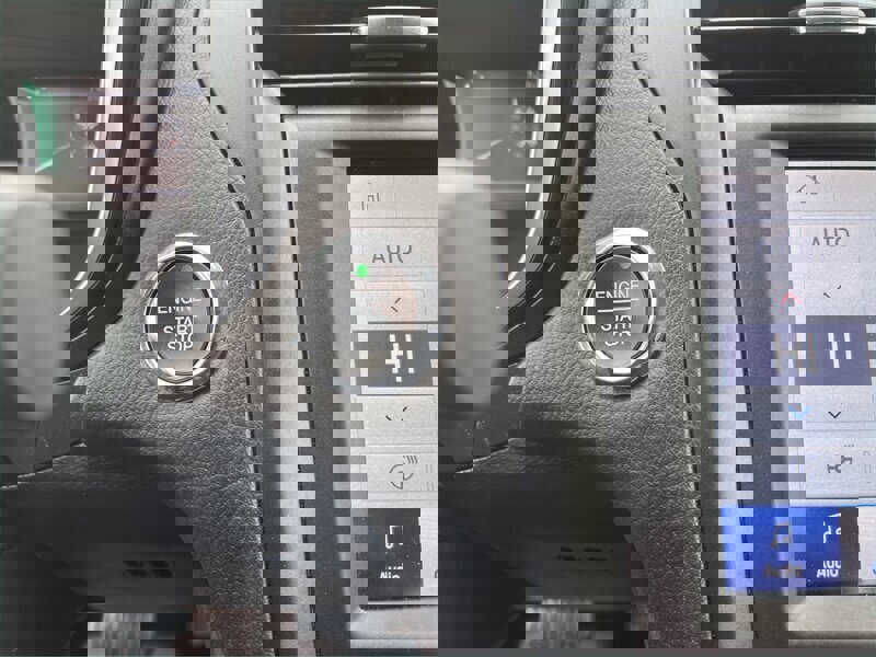 Used 2019 Ford Fusion Titanium image 19