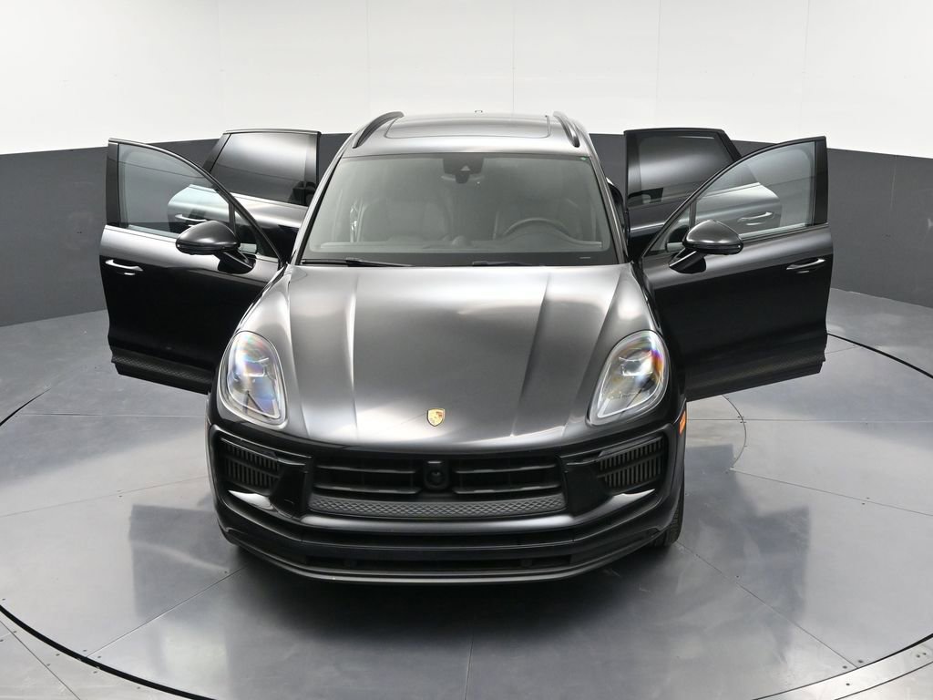 Certified 2023 Porsche Macan S image 32