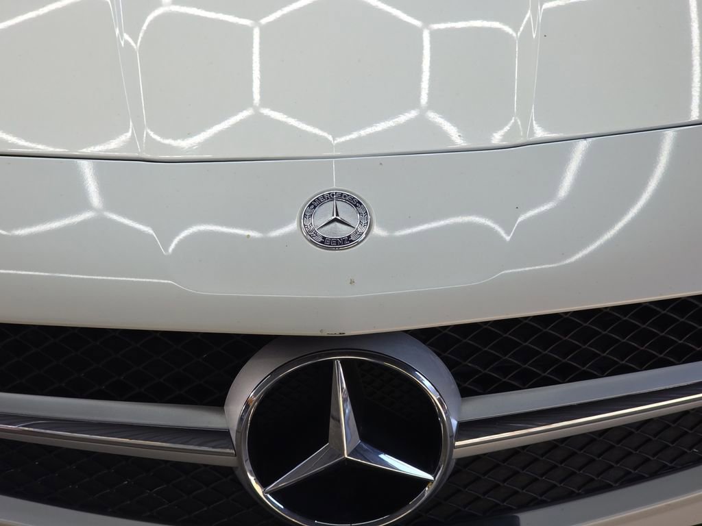 Used 2013 Mercedes-Benz SLK 250 image 31