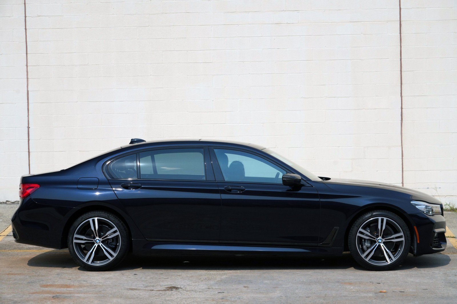 Used 2019 BMW 740i w/ M Sport Package RWD image 55