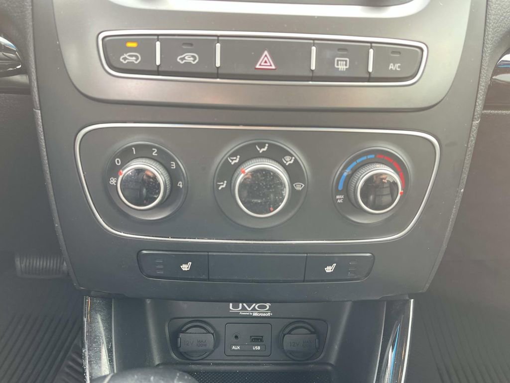 Used 2015 Kia Sorento LX image 15