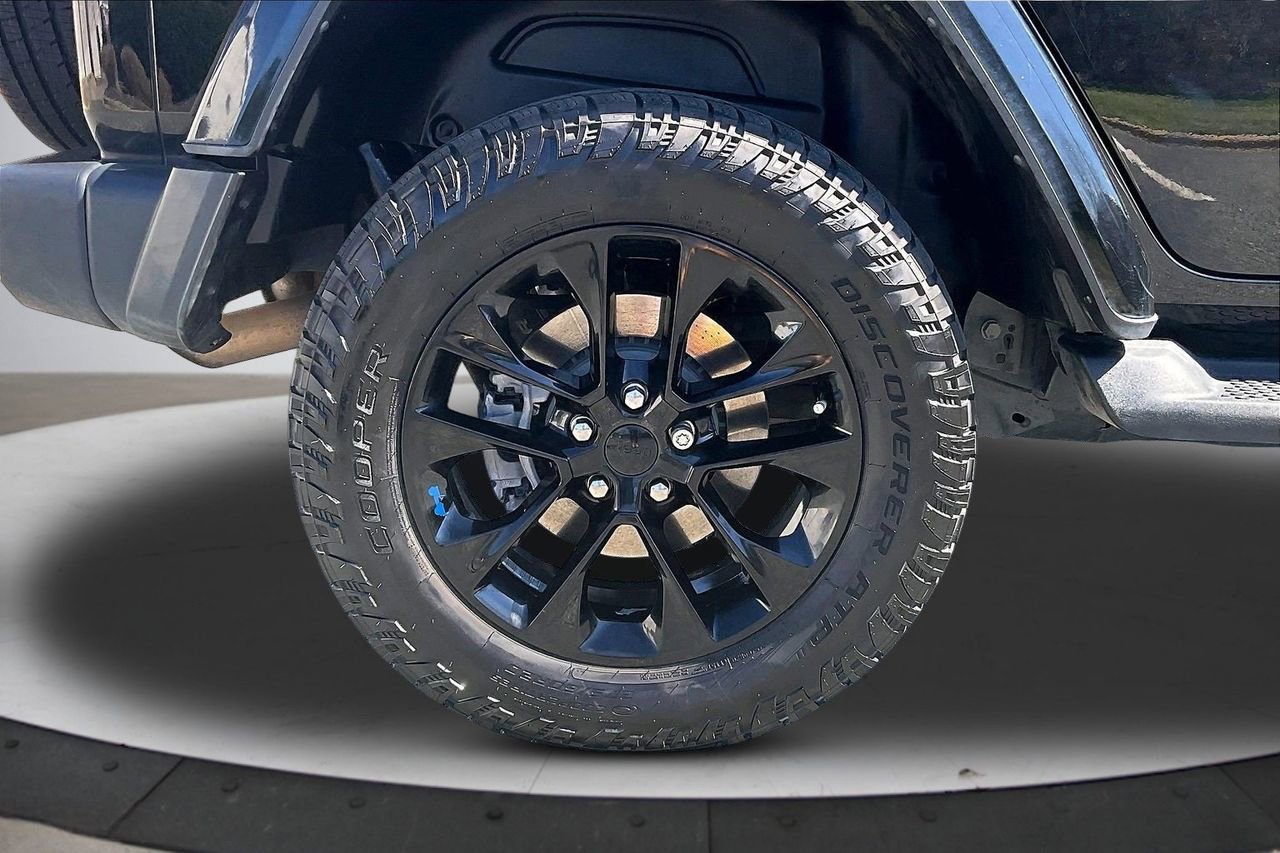 Used 2022 Jeep Wrangler Unlimited Sahara image 36