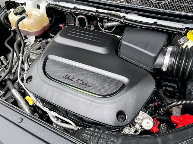 Used 2023 Chrysler Voyager LX FWD image 34