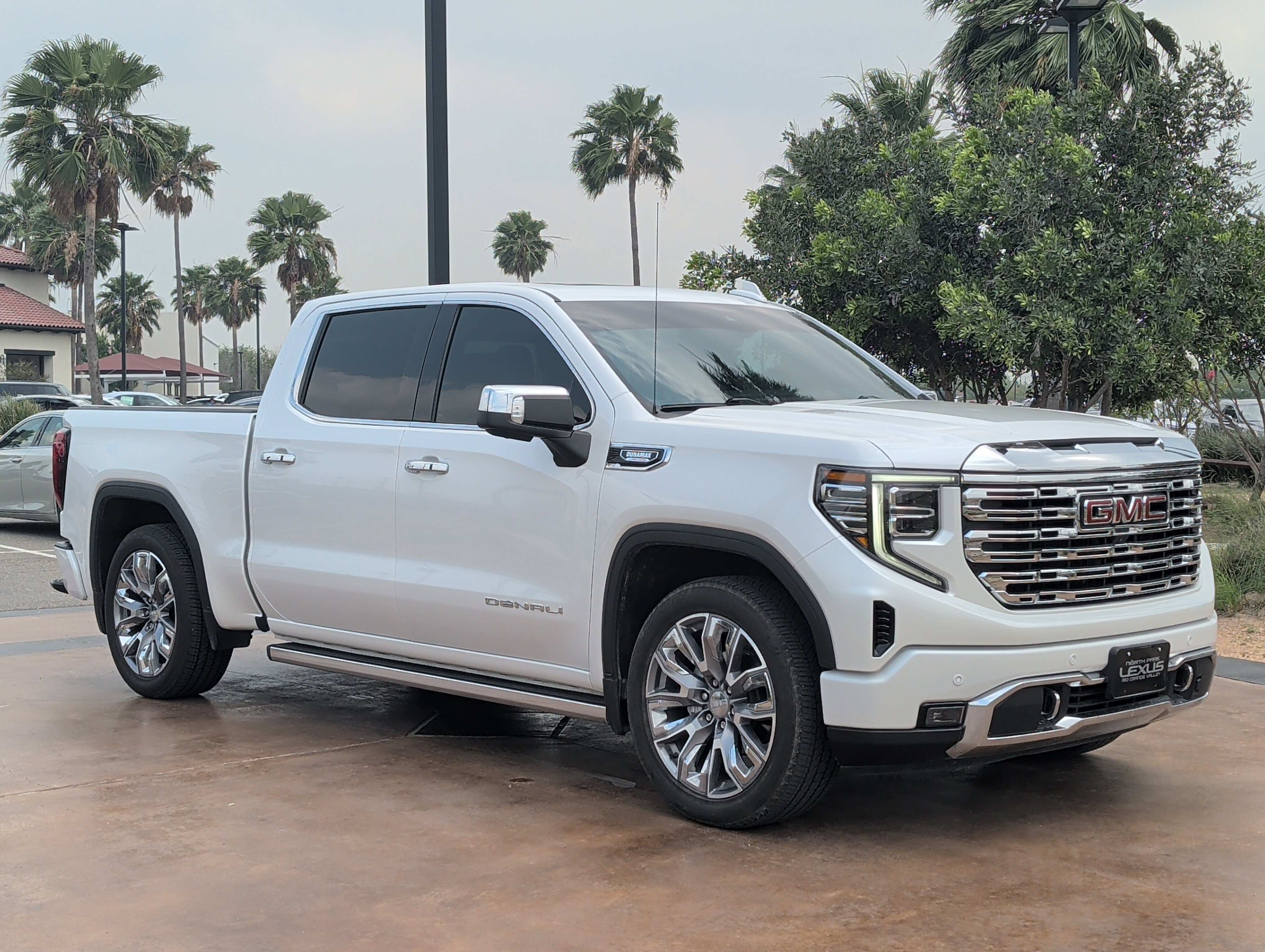 Used 2024 GMC Sierra 1500 Denali RWD image 1