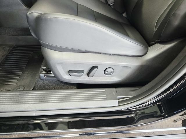 Used 2026 Nissan Rogue SV w/ SV Premium Package AWD/4WD image 31