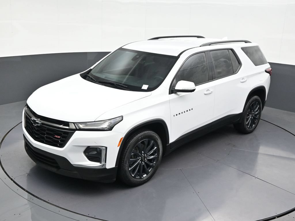 Used 2023 Chevrolet Traverse RS FWD image 16