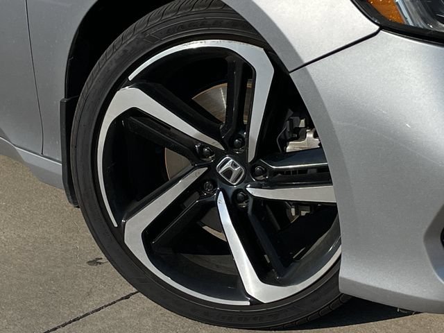 Used 2018 Honda Accord Sport image 9