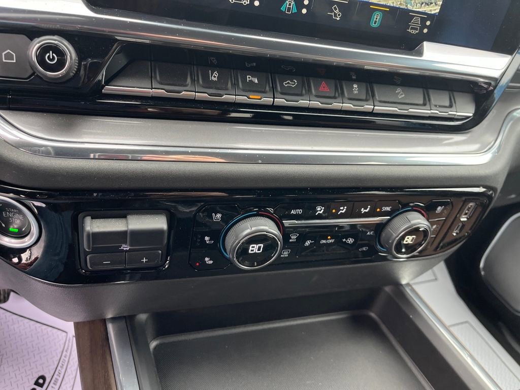 Used 2024 Chevrolet Silverado 2500 High Country w/ High Country Premium Package image 15