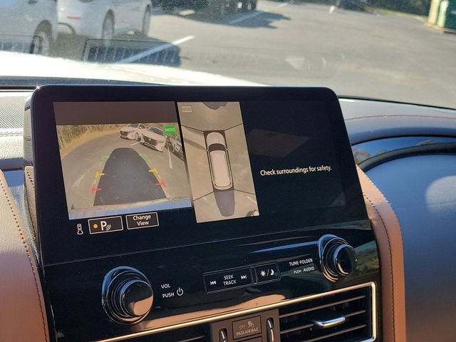 Used 2024 INFINITI QX80 Sensory image 17