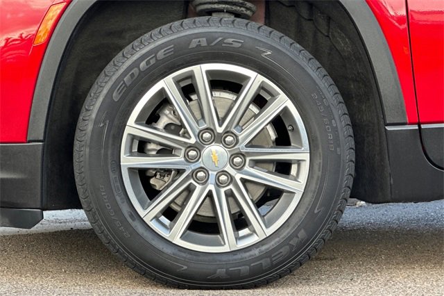 Used 2023 Chevrolet Traverse LT image 29