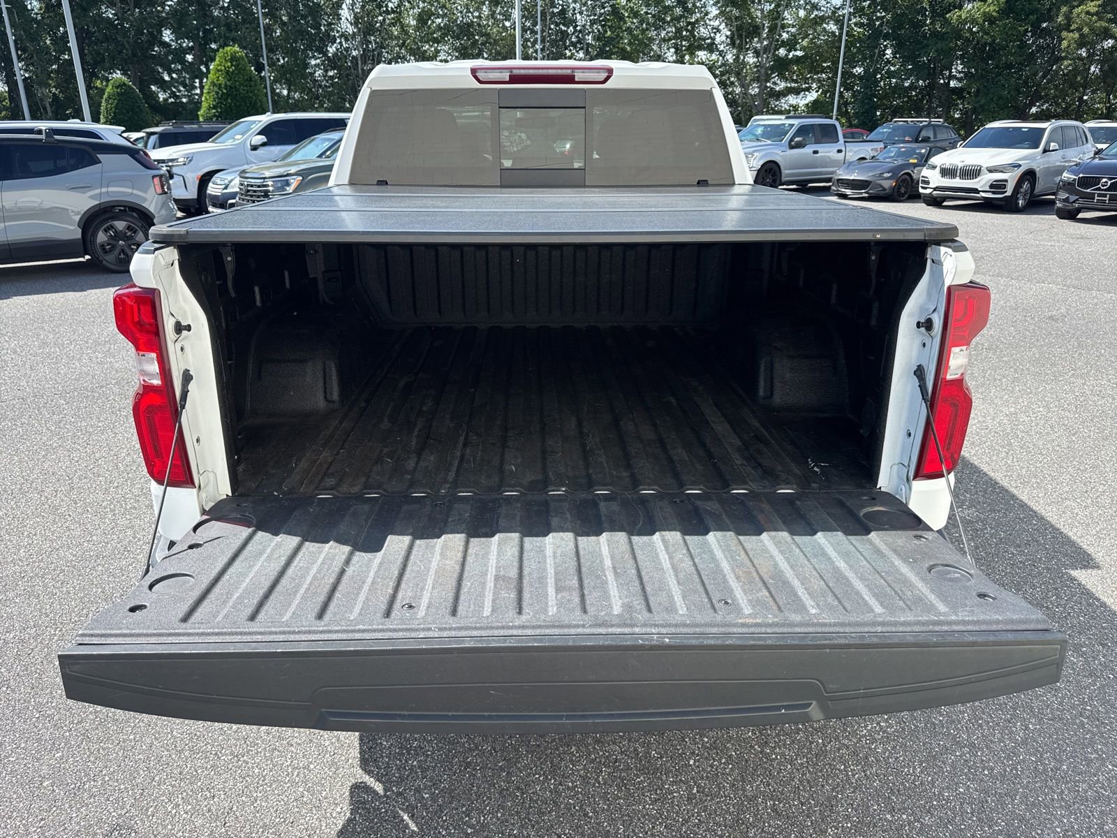 Used 2022 Chevrolet Silverado 1500 LTZ w/ LTZ Convenience Package II RWD image 11