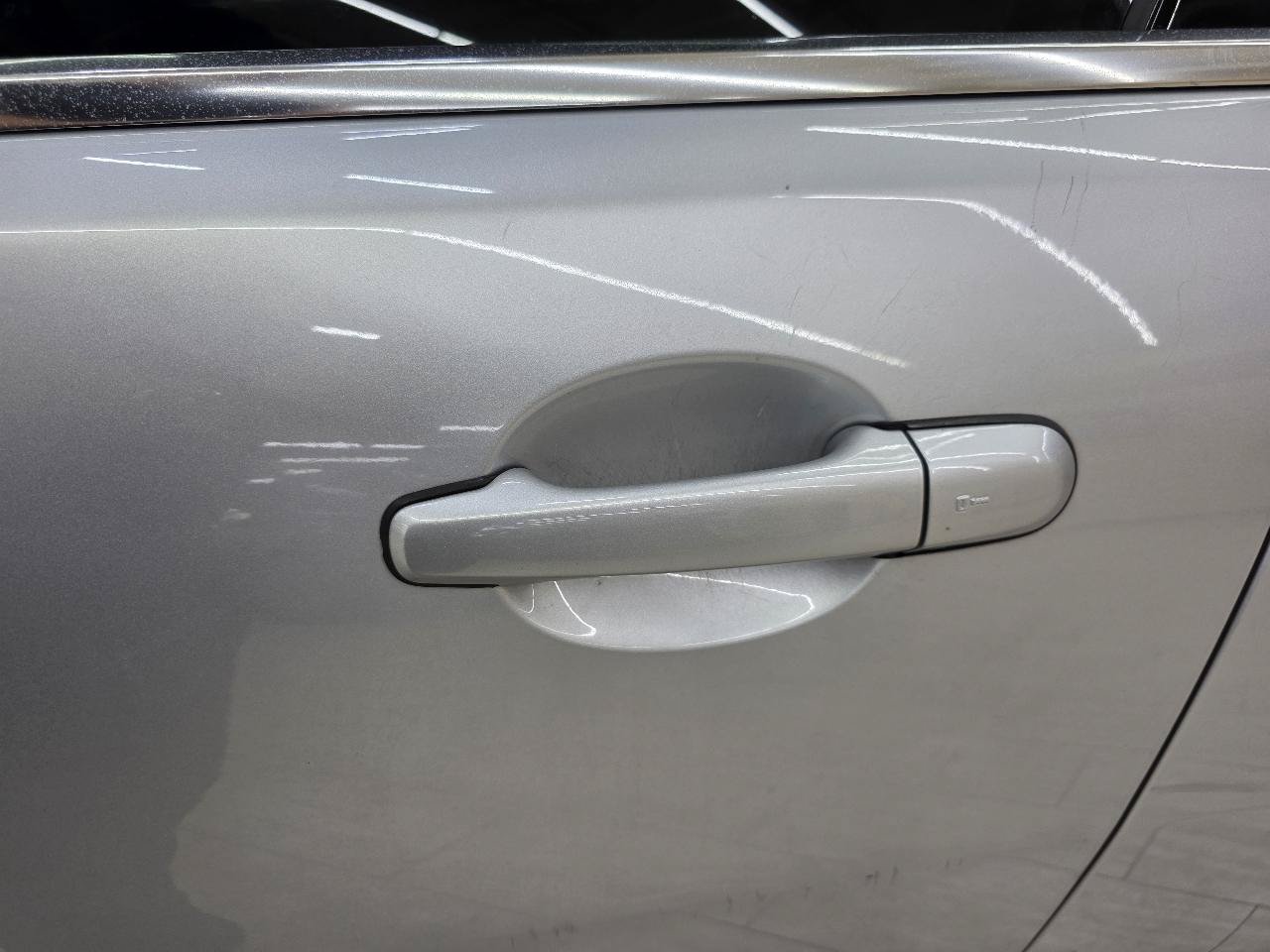 Used 2014 Jaguar XF RWD image 12