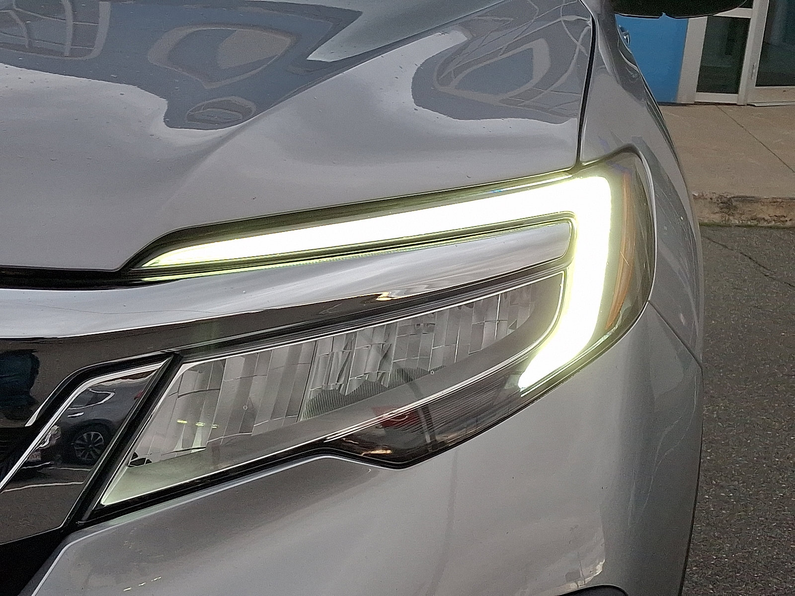 Used 2022 Honda Pilot Touring image 9