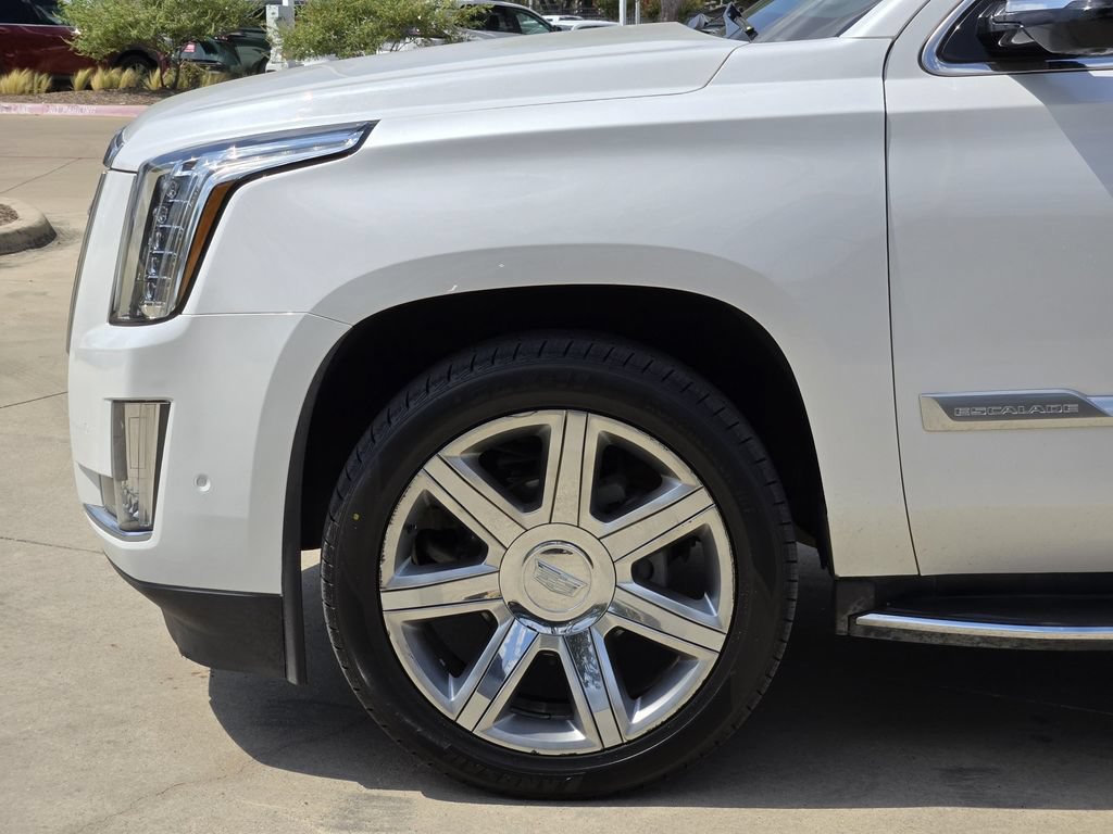 Used 2017 Cadillac Escalade Luxury RWD image 7