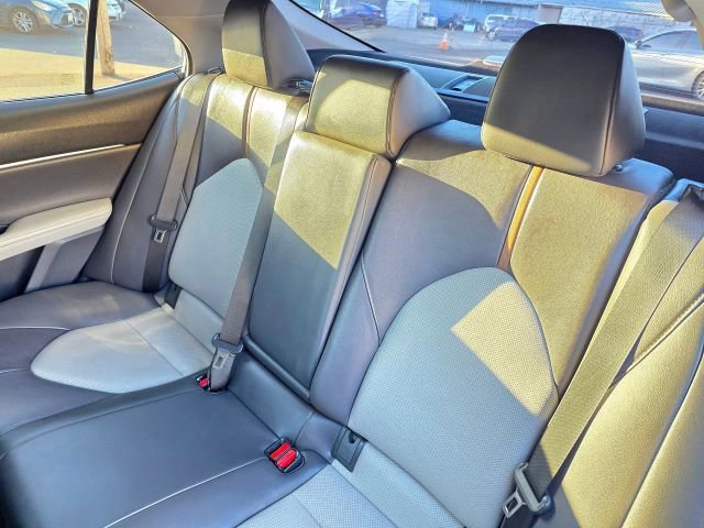 Used 2020 Toyota Camry XLE w/ Navigation Package AWD/4WD image 30