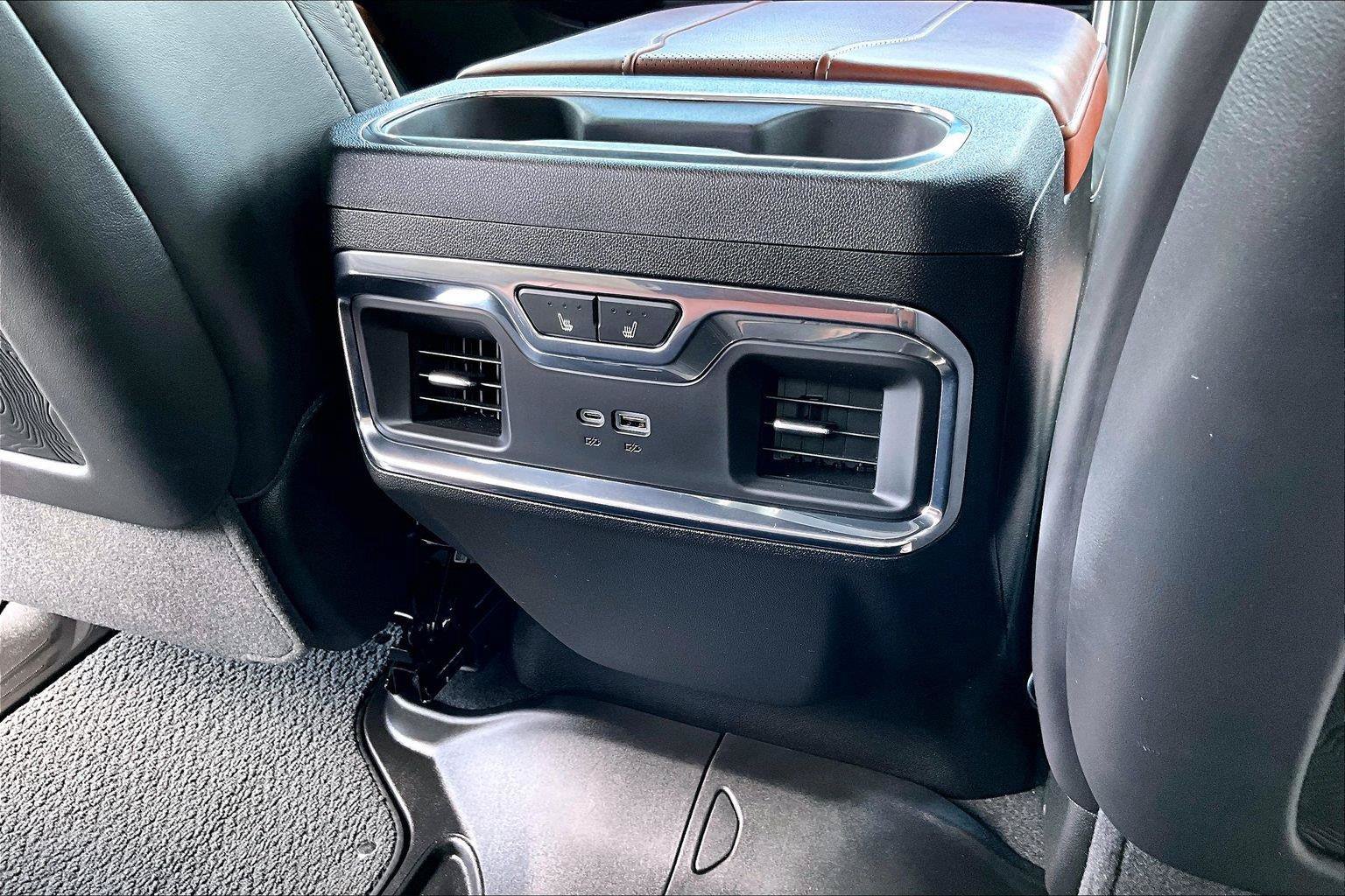 Used 2024 GMC Sierra 1500 Denali Ultimate AWD/4WD image 34