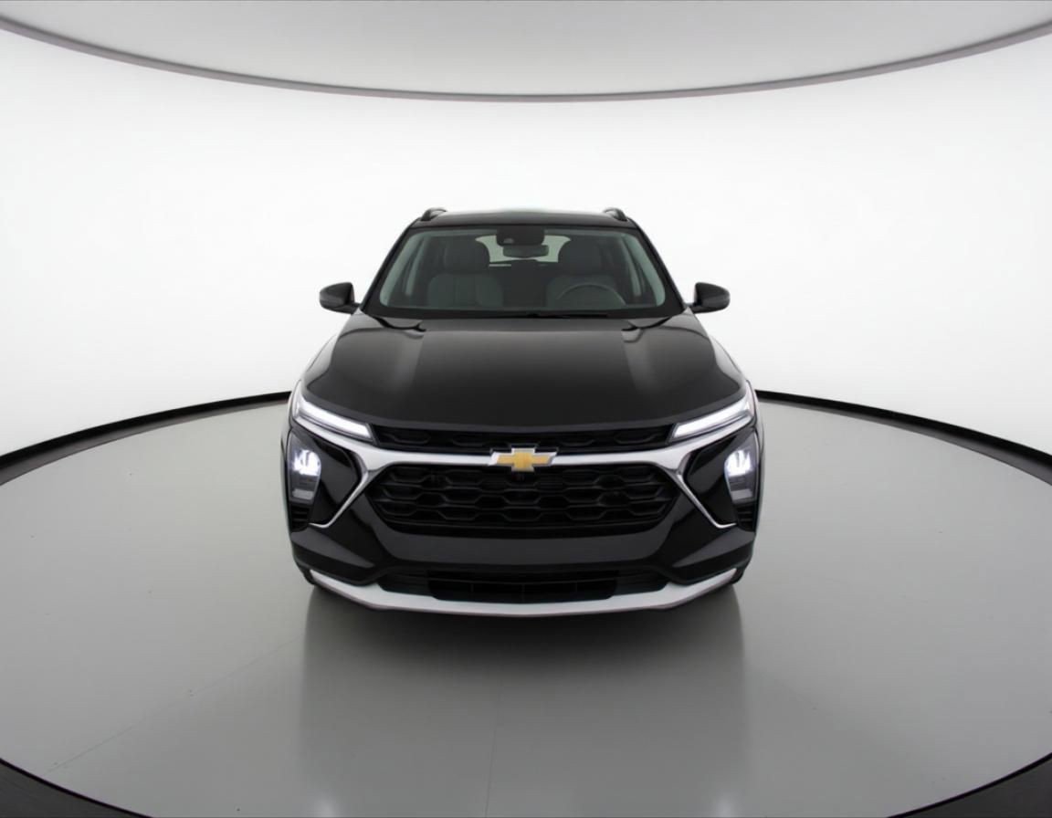 Used 2025 Chevrolet Trax LT w/ LT Convenience Package FWD image 2