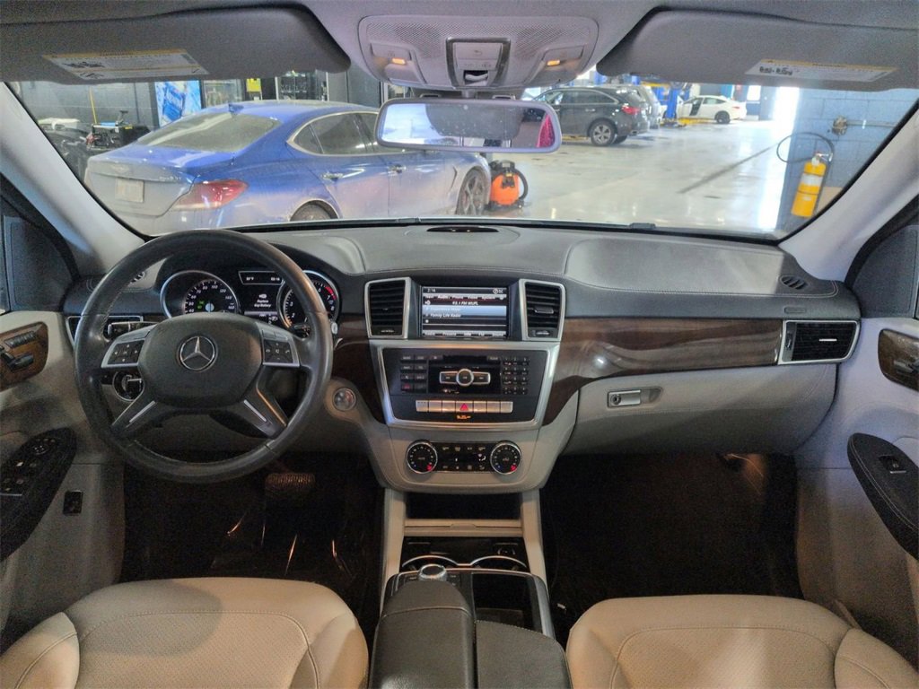 Used 2013 Mercedes-Benz ML 550 4MATIC w/ Premium 1 Pkg image 27