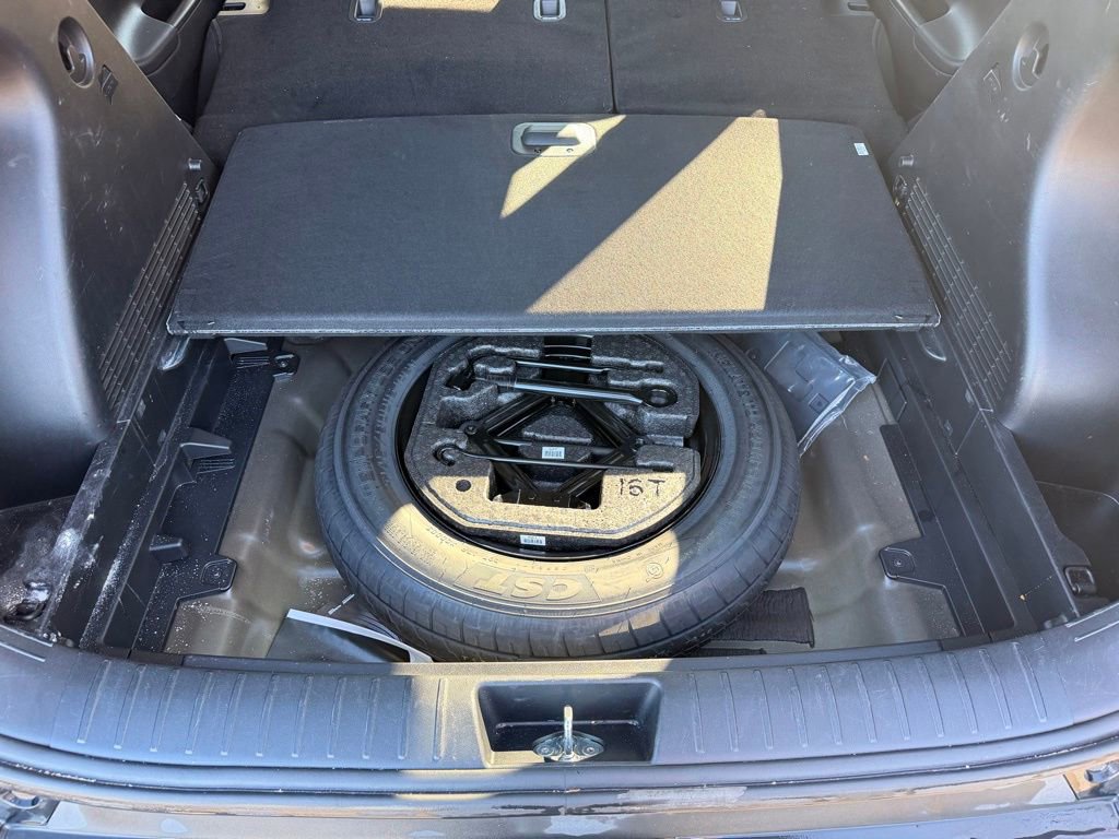 Certified 2025 Hyundai Kona SEL AWD/4WD image 33