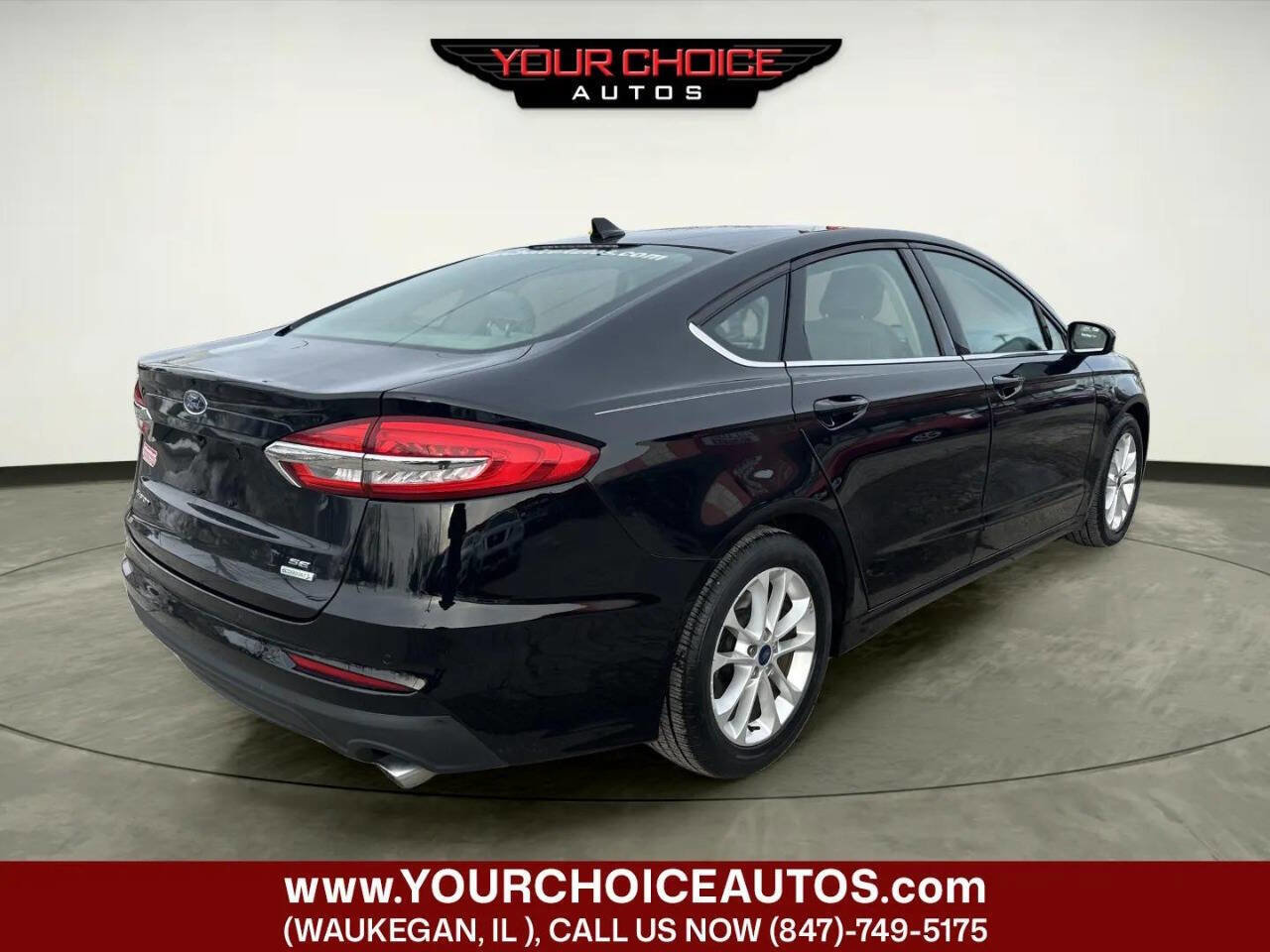 Used 2019 Ford Fusion SE image 5