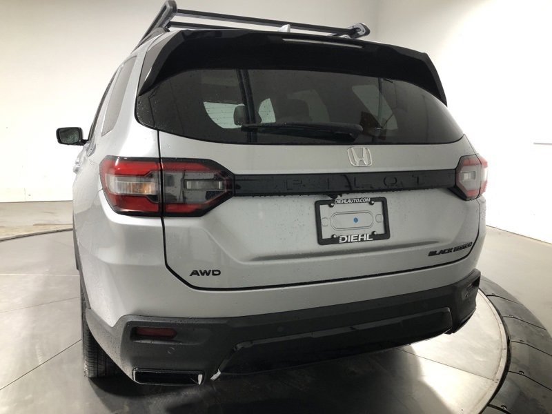 New 2026 Honda Pilot Black Edition image 5