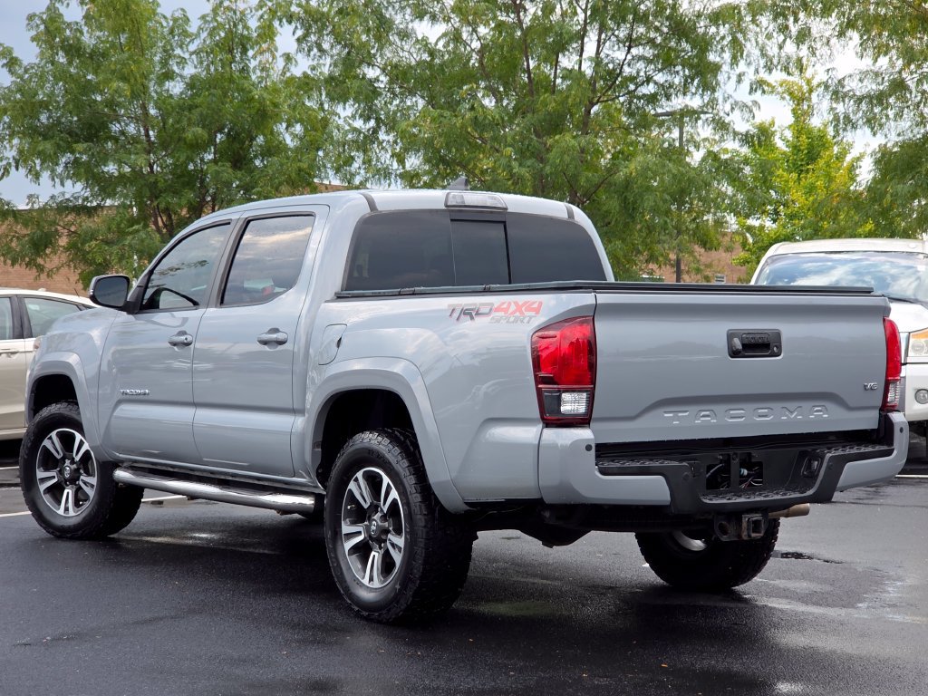 Used 2018 Toyota Tacoma TRD Sport w/ Technology Package AWD/4WD image 23