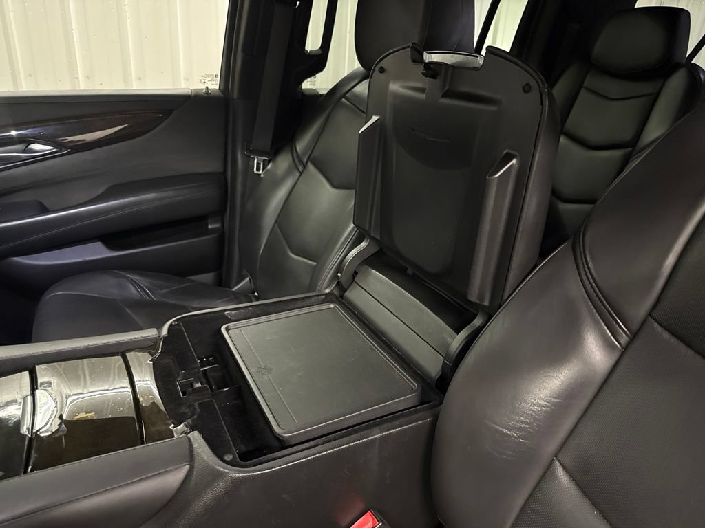 Used 2019 Cadillac Escalade ESV Platinum RWD image 42