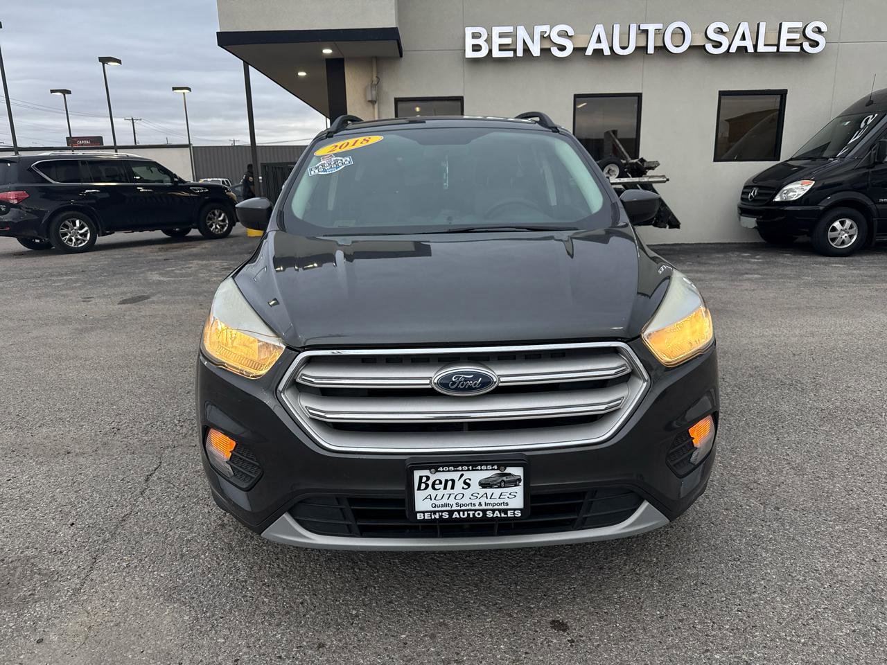 Used 2018 Ford Escape SE image 3