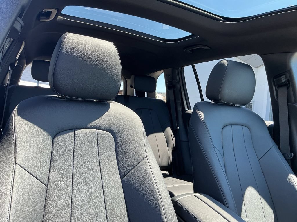 New 2026 Mercedes-Benz GLB 250 4MATIC image 19