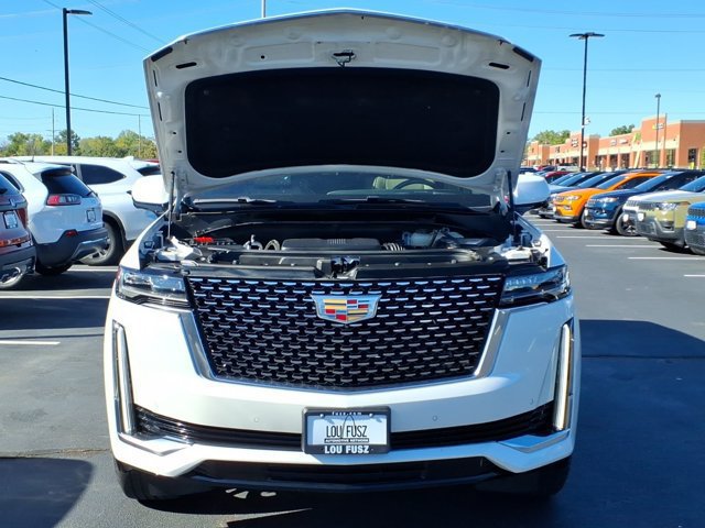 Used 2021 Cadillac Escalade Premium Luxury w/ LPO, Illumination Package AWD/4WD image 36