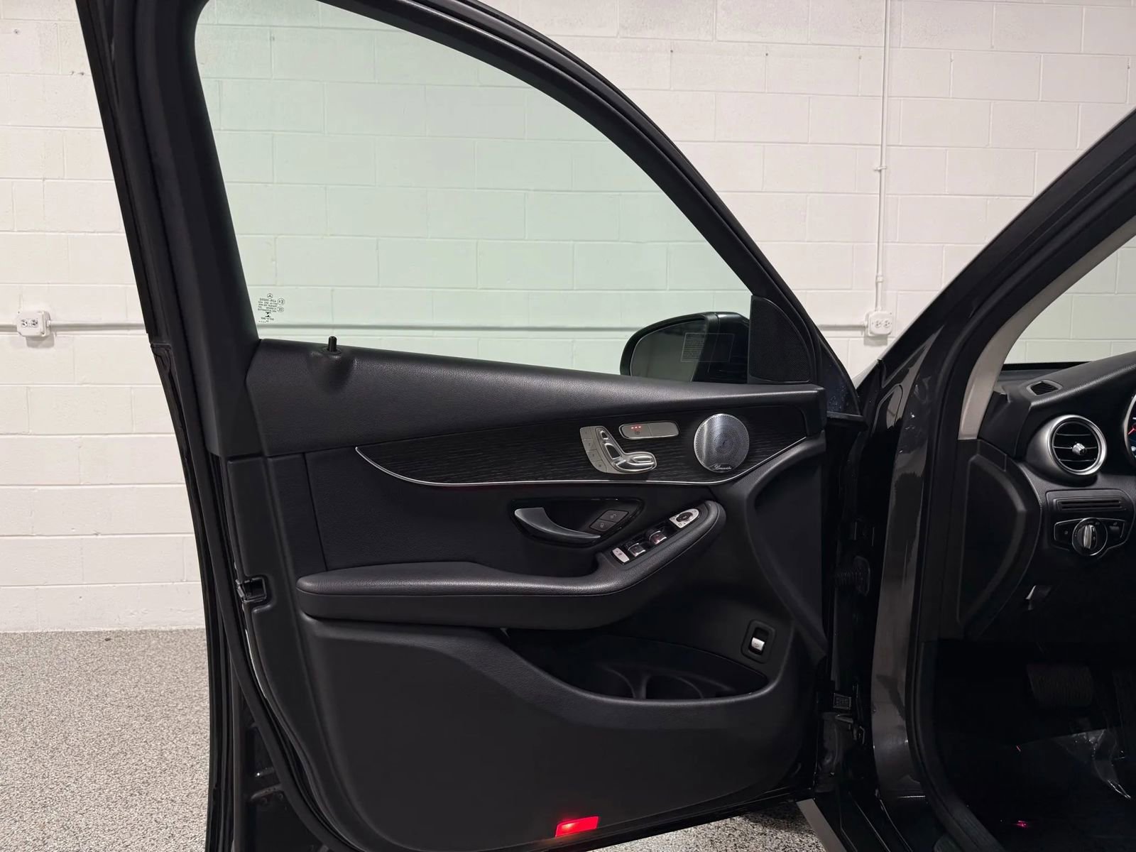 Used 2021 Mercedes-Benz GLC 300 GLC 300 4MATIC Sport Utility 4 image 10