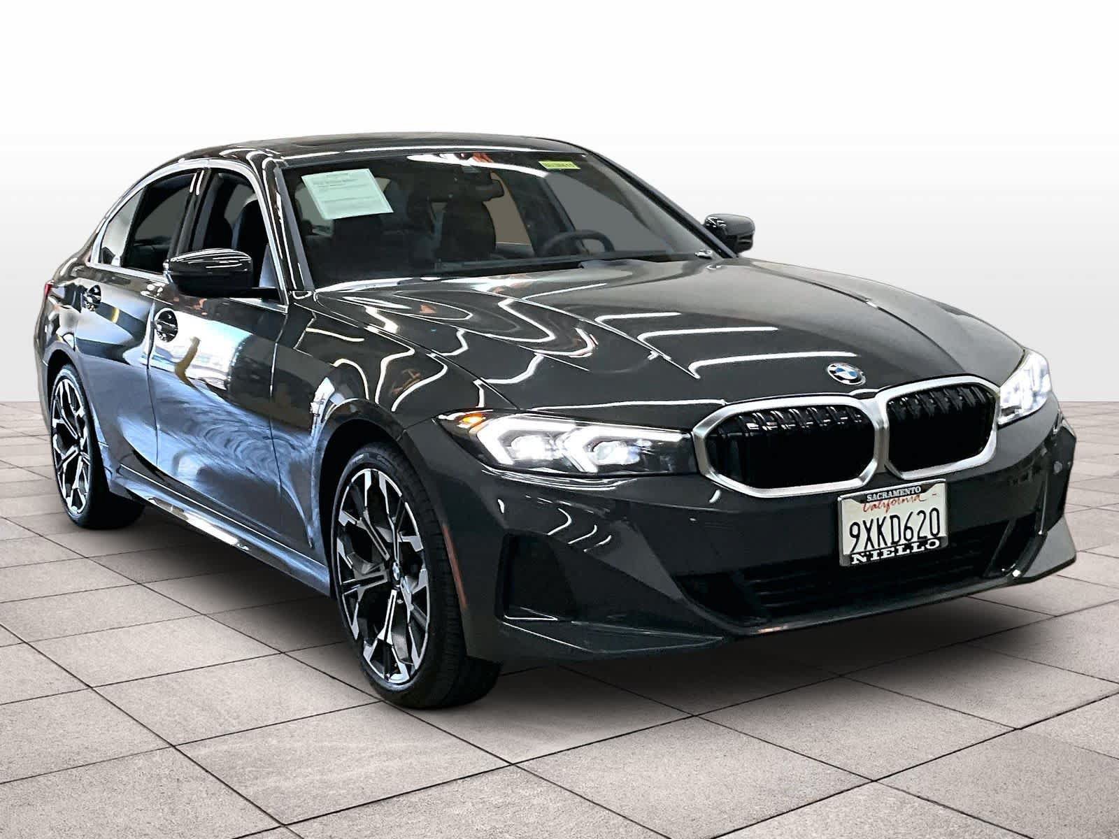 Used 2026 BMW 330i Sedan w/ Premium Package RWD image 2