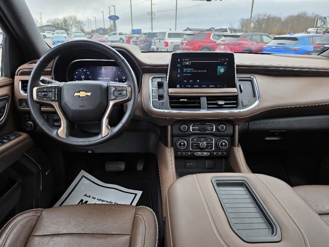 Used 2023 Chevrolet Suburban High Country AWD/4WD image 16