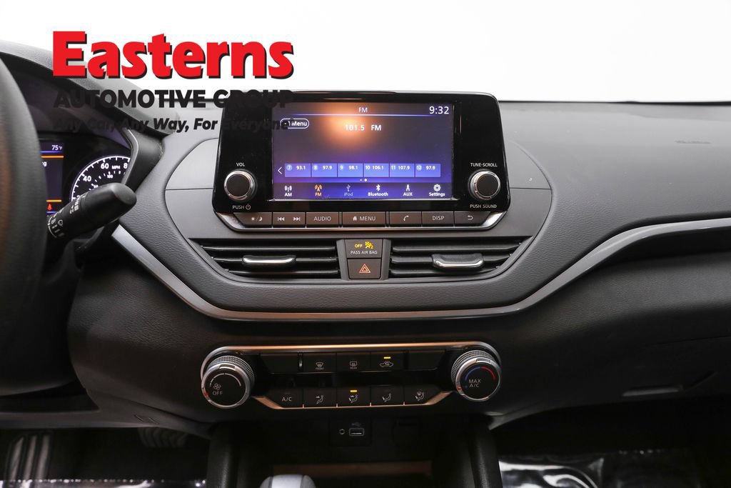 Used 2023 Nissan Altima 2.5 S FWD image 11