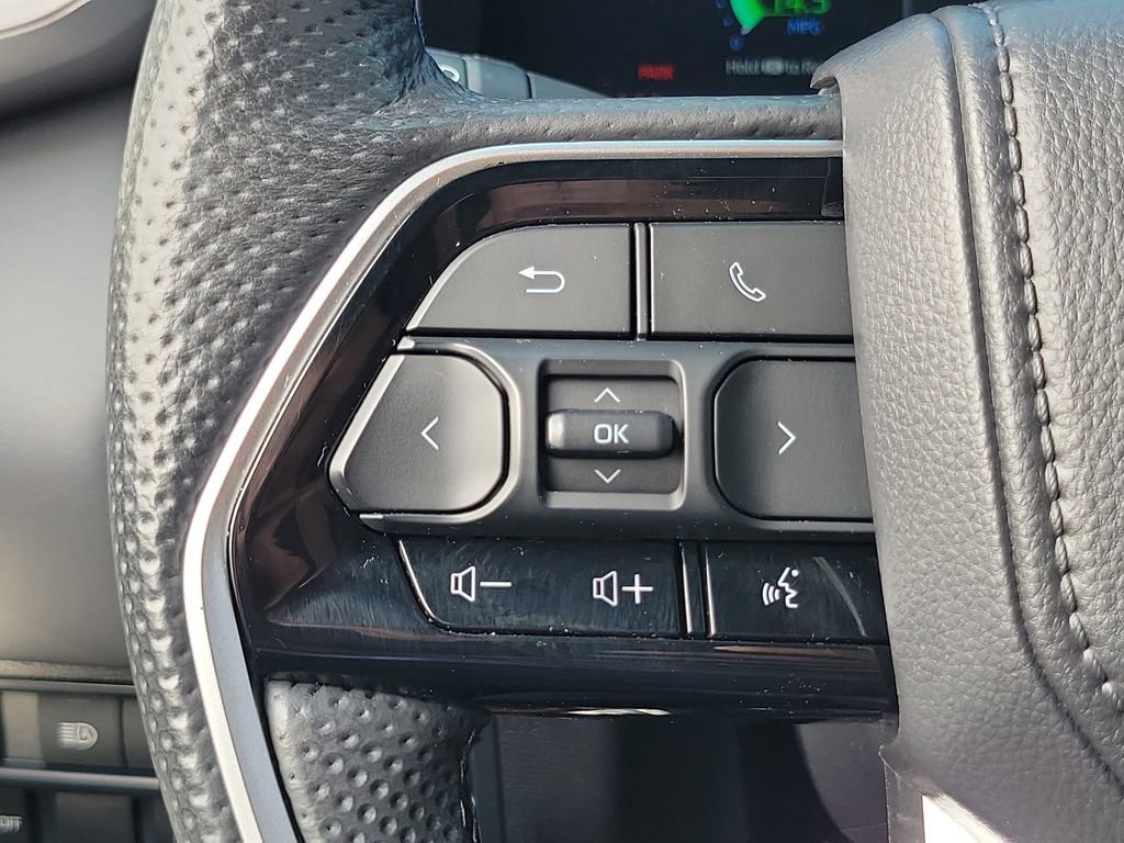 Used 2024 Toyota Tundra Platinum AWD/4WD image 5